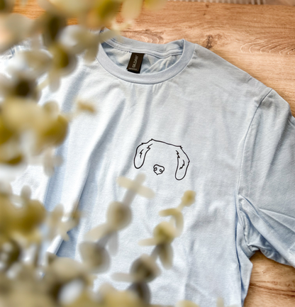 T-PAITA - custom korvakuvituksella