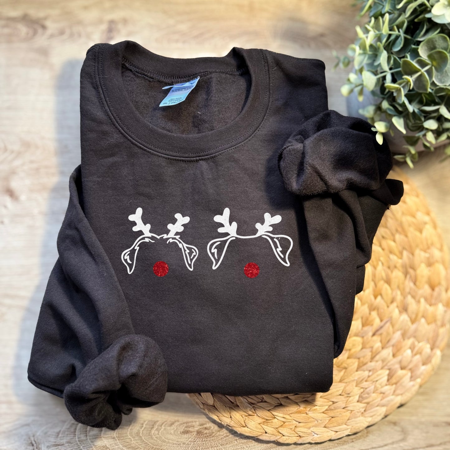 JOULUPAITA - custom korvakuvituksella