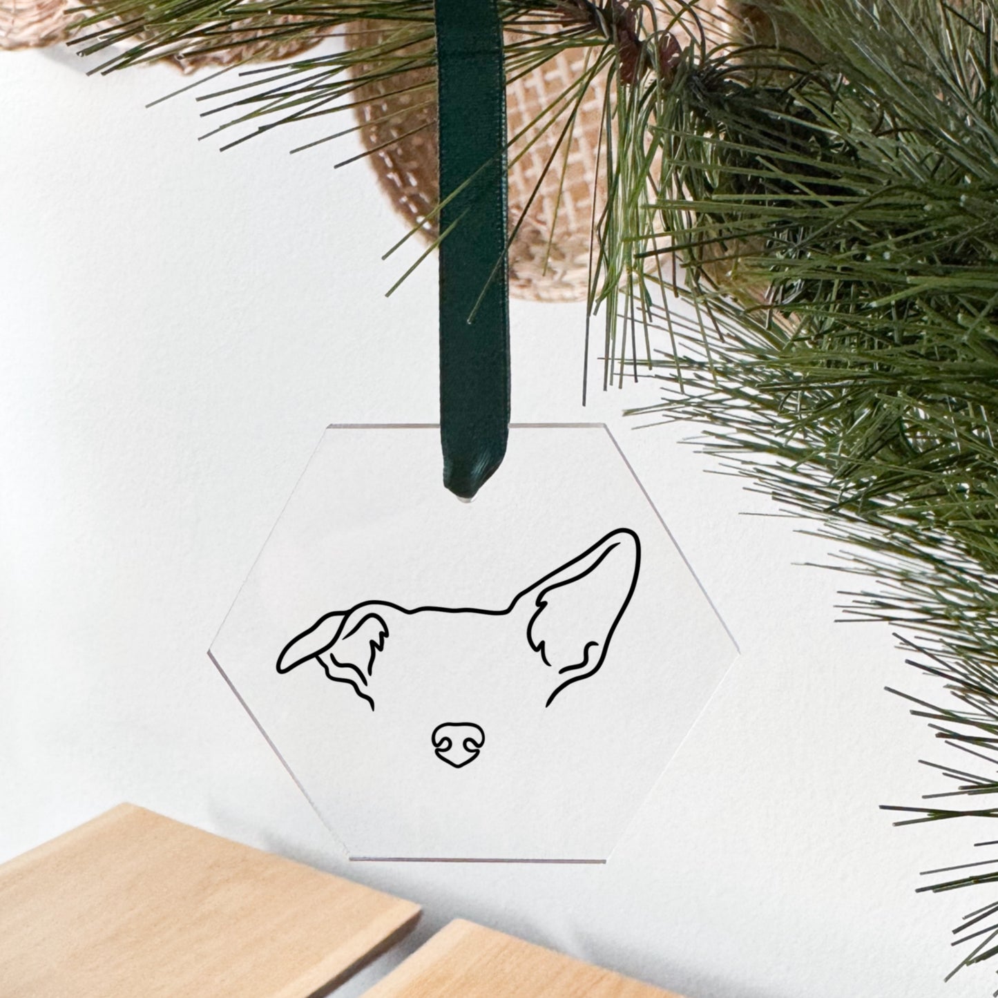 JOULUKORISTE kirkas kuusikulmio - custom korvakuvitus